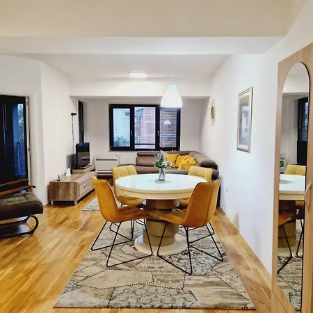 Kamche Lux Apartment Szkopje Kültér fotó